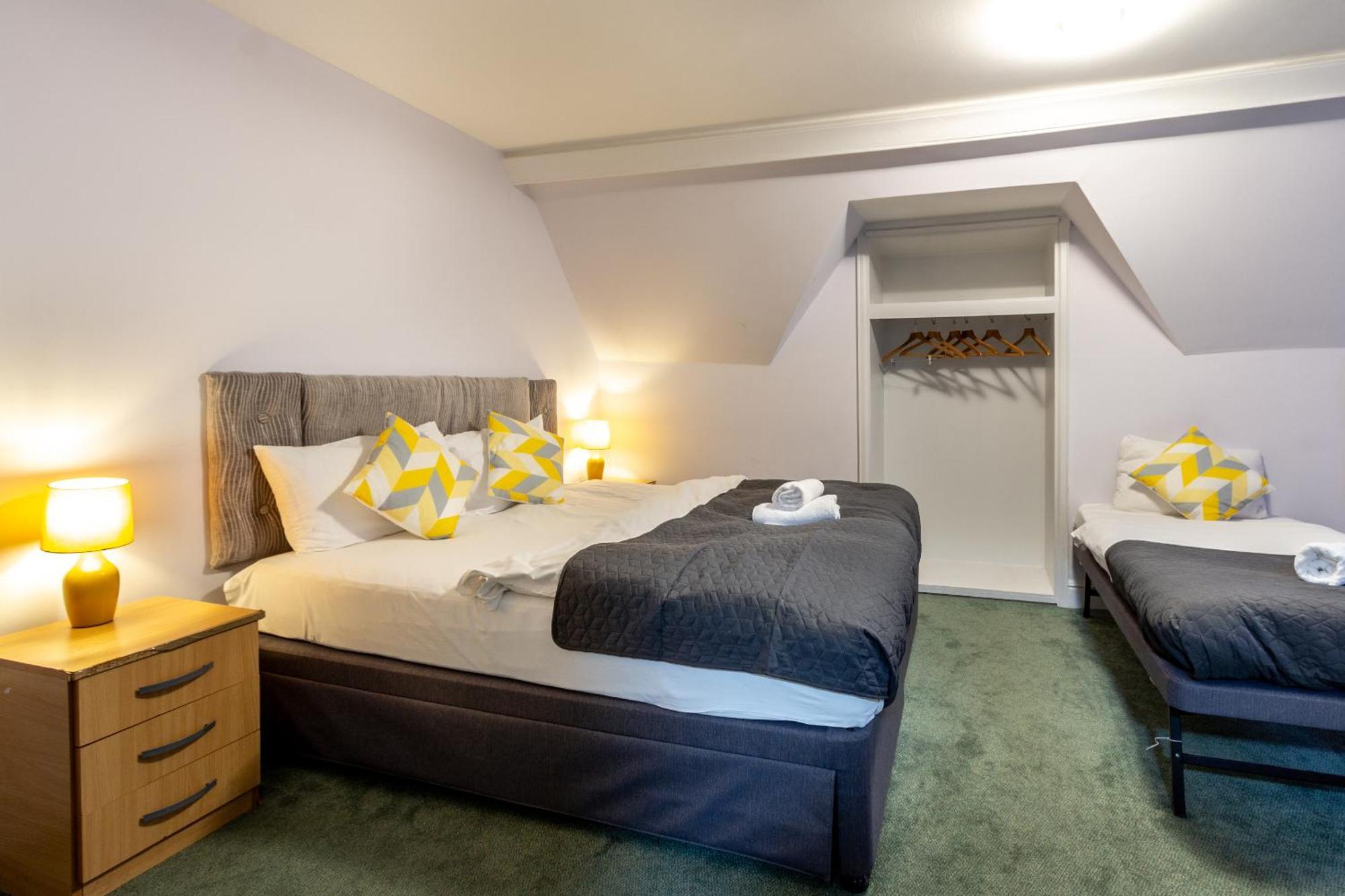 London Gatwick Inn Exterior photo