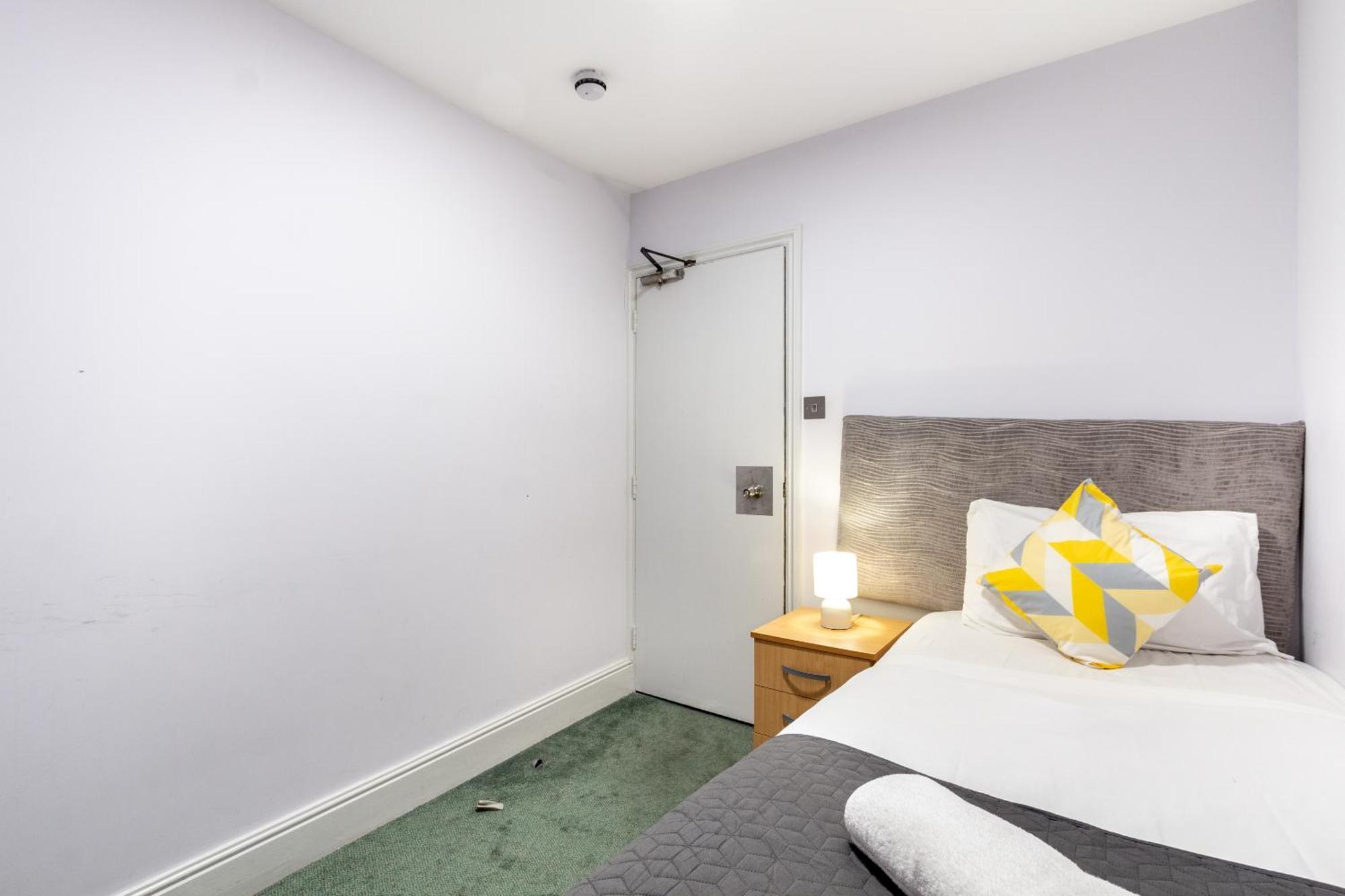 London Gatwick Inn Exterior photo