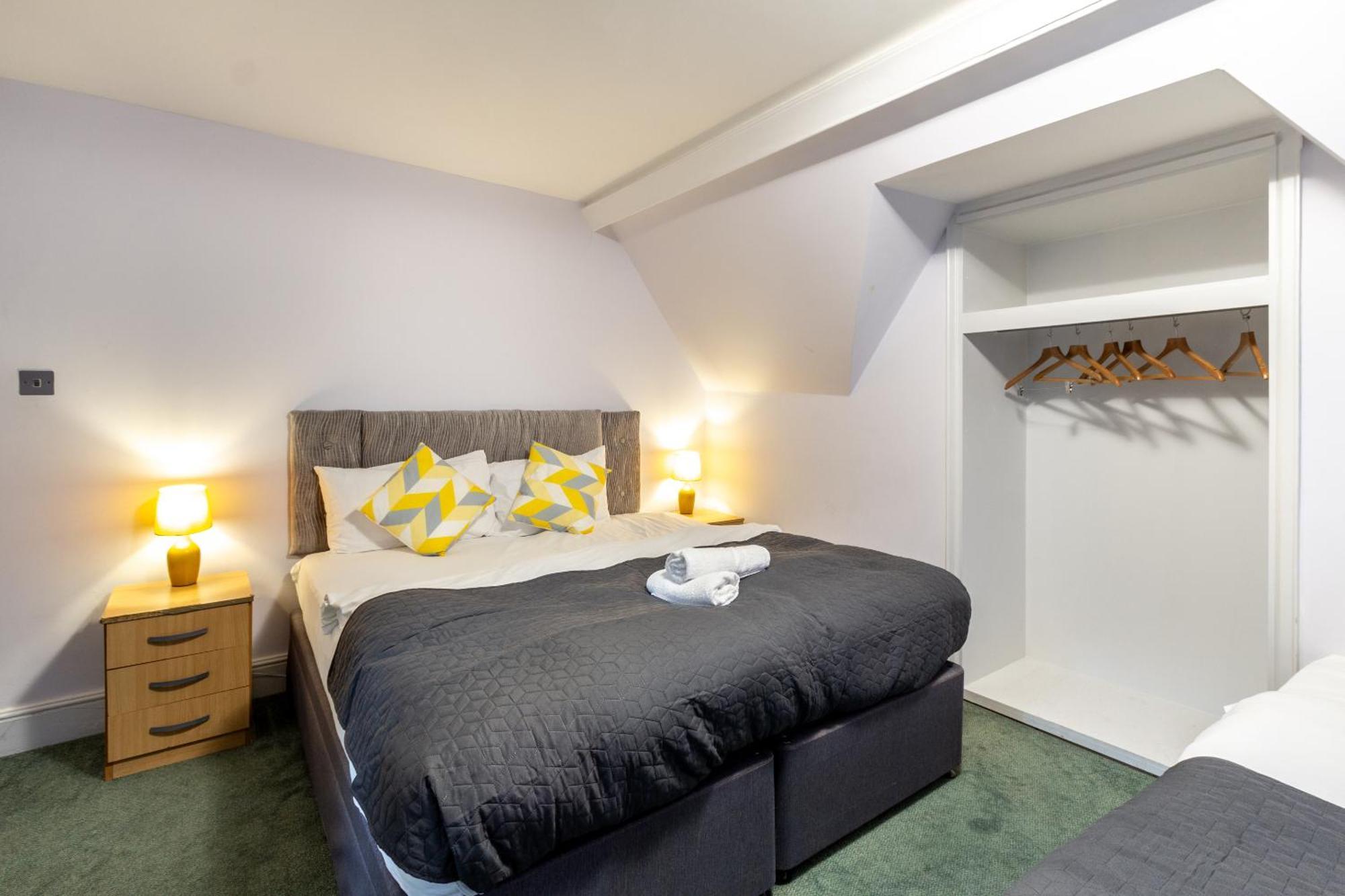 London Gatwick Inn Exterior photo
